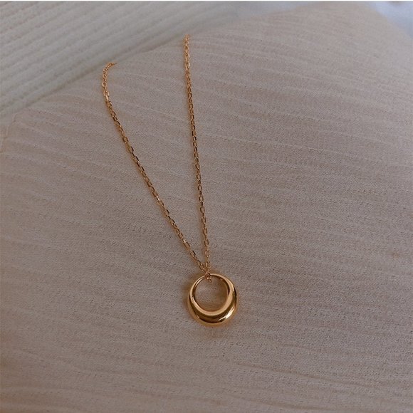 NEW Yellow Gold Round Pendant Chain Necklace - Picture 3 of 11